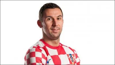 Qui est le capitaine de l'quipe nationale croate, auteur de 21 buts pour 110 slections, et cadre du Chakhtar Donetsk ?