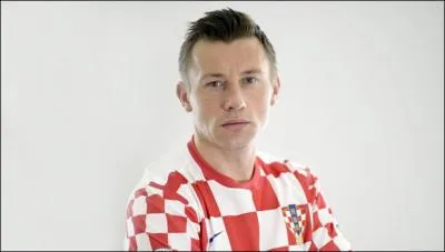 Quel est ce joueur de Wolfsbourg, auteur de 16 buts en slection ?