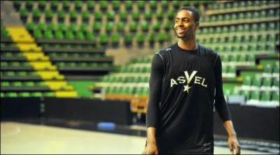 Qui est ce basketteur ?