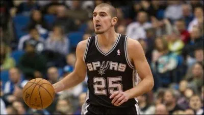 Qui est ce basketteur ?