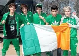 Dans une vido  The cookie challenge , qui arrive  le manger en entier ?