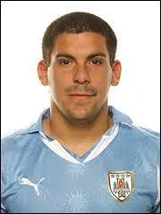 Le joueur du Benfica, 80 fois slectionn est connu sous le nom de :