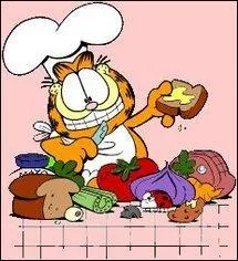 Quel aliment doit-on retrouver au moins une fois  chaque repas (midi et soir) ?