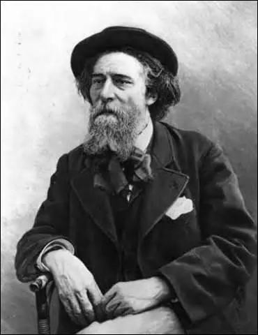 Je suis n  Nmes (Gard) le 13 mai 1840 et dcde (d'une maladie incurable de la moelle pinire le tabes dorsalis  Paris le 16 dcembre 1897). crivain et auteur dramatique, on me doit des uvres comme  Lettre de mon Moulin  ou  Le Petit Chose , qui suis-je ?