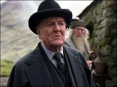 Pour qui travaille-t-elle ?