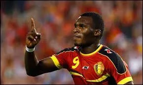 Qui est ce joueur d'Aston Villa ?