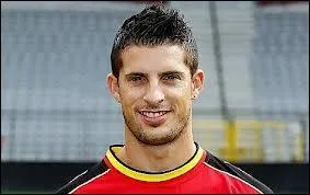 Auteur d'une trs bonne saison avec Everton, il a dans sa jeunesse ctoy des clubs de Ligue 1 comme Lille ou Saint-Etienne. On reconnat :