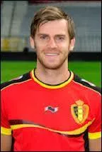 Joueur du Znith Saint-Ptersbourg, il a particip  22 matchs de sa slection. Comment s'appelle-t-il ?