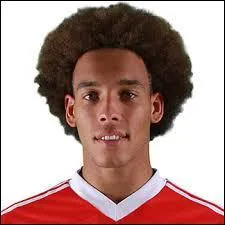 voluant en Russie, au Znith plus prcisment, ce jeune joueur a inscrit 5 buts en slection. Qui est-ce ?