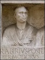  Rome, Aulte cherche par tous les moyens  rcuprer son trne en graissant la patte de tous les citoyens puissants de la cit...  court d'argent, et afin de continuer  mener  bien sa politique de corruption, il se voit oblig d'emprunter de l'argent  un financier romain ! Celui-ci se nomme :