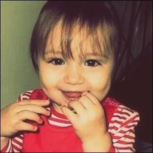 Comment s'appelle sa demi-sur ?