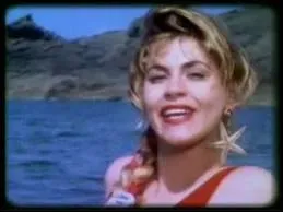 Quel groupe chantait  C'est l'amour  la plage (Aou cha-cha-cha). Et mes yeux dans tes yeux (Aou aou). Baisers et coquillages (Aou cha-cha-cha)...   en 1986 ?