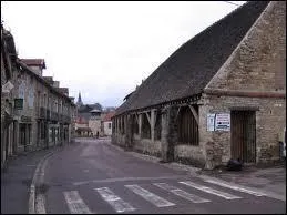 La ville de Vitteaux ( Cte-d'Or ) est chef-lieu ...