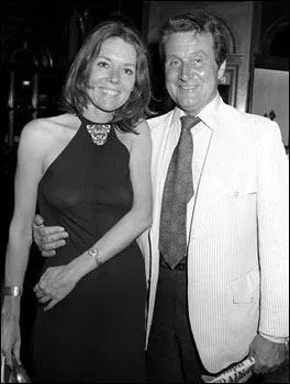 A-t-elle eu une histoire amoureuse avec Patrick McNee ?