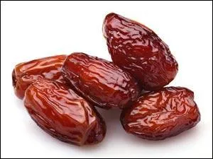 Je suis un fruit trs nergtique, produit principalement dans les pays d'Afrique, je suis :