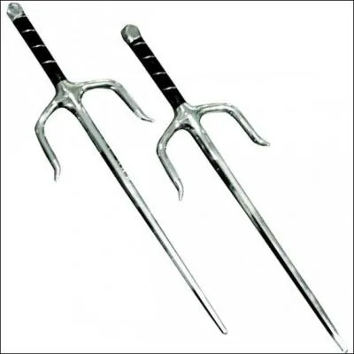 Quelle est cette arme  3 lames ?