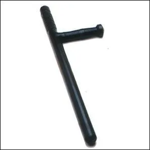 Comment s'appelle cette arme presque identique  une matraque ?