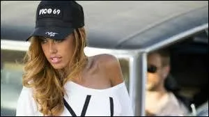 Avec qui Vanessa s'est-elle rapproche au dbut de l'aventure ?