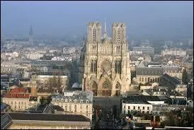 Je vous emmne  Reims ( Marne ), vous faire visiter sa trs belle cathdrale. Cette ville est chef-lieu ...