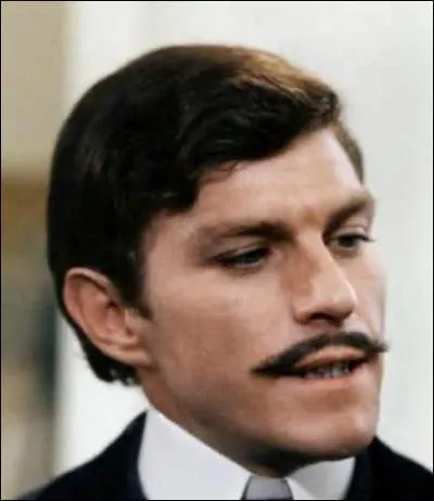 Quel acteur interprète le rôle de Paul Valentin ?