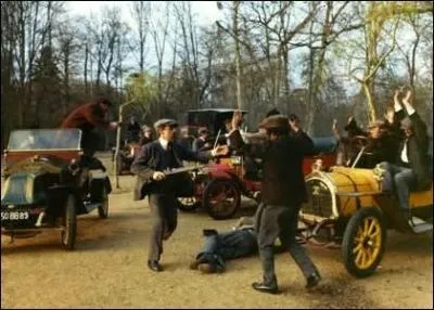 Dans cet épisode qui se déroule en 1908, un mystérieux personnage menace les coureurs du Tour de France et le Tour en lui même. Comment se nomme t-il (titre de l'épisode) ?