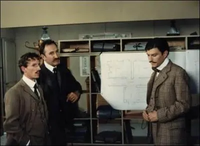 Dans l'épisode "Made in U-S-A" qui se déroule en 1929, quel acteur joue le rôle de "Cosmano", l'émissaire de Al Capone en France ?