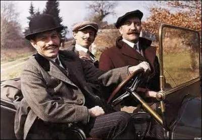 Dans le même épisode, quelle actrice interprète le rôle de "Dolly", l'escort-girl de Cosmano ?