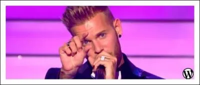 Sur  France 2 , dans  Simplement pour un soir  le 15 juin 2013, M. Pokora a chant en duo avec dith Piaf   quoi a sert l'amour  et :