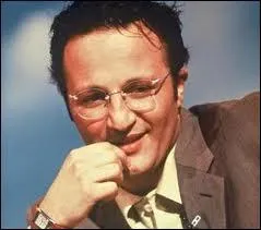 Quelle est la vritable identit du prsentateur Arthur ?