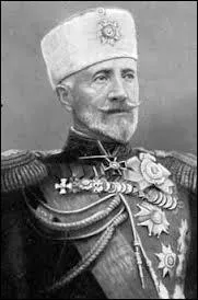 Comment s'appelait l'oncle de Nicolas II qui tait le chef suprme des armes impriales de 1914  1915 ?