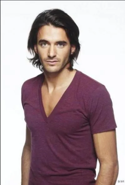 Je sors avec la plus clbre des anges, je suis ... .....