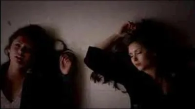 Pourquoi Katherine est-elle jalouse d'Elena ?