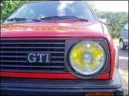  Elle craquait sur les siges, les pendentifs. J'ai la poupe d'E. T. dans ma Golf GTI . A qui doit-on le titre  Machistador  ?