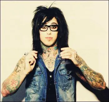 Avant d'intgrer Falling in Reverse, de quel groupe Ronald Joseph Radke (Ronnie Radke) tait-il le leader ?
