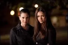 Sa vraie mre est Isabel et elle est un vampire.