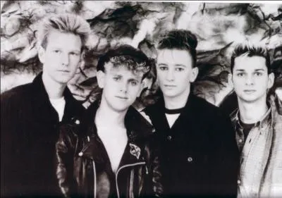 Quel groupe a interprt  Enjoy the silence  en 1990 ?