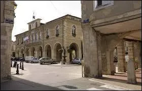 Je me rends  Fleurance ( Gers ), o la commune est chef-lieu ...