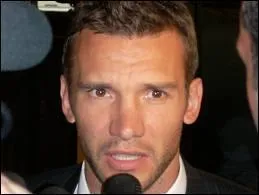 Lequel de ces joueurs a obtenu le ballon d'or en 2004 ?