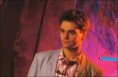 Venez danser sur  Macumba  et retrouvez le nom du chanteur !