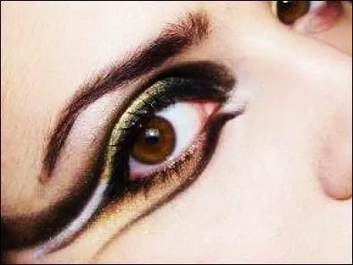 Les deux parents de Cloptre taient d'origine grecque.