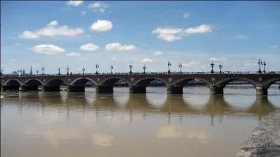 Le cours de la Garonne est-il plus ou moins long que celui de la Seine ?