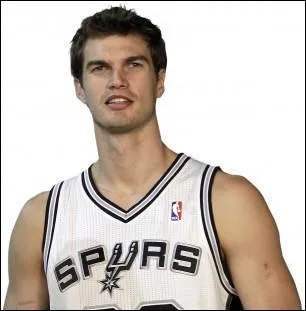 Qui est ce joueur des Spurs ?