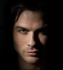 De quelle couleur sont ses yeux ?