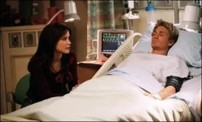 Pourquoi Lucas tait-il  l'hpital  la fin de la saison 1 ?