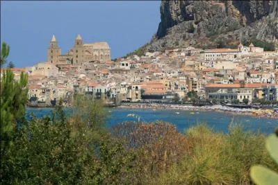 Quelle est la plus grande le de la Mditerrane ?