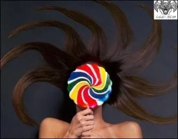 Soleil, cheveux ou bonbons ? Quelle expression est similaire   avoir mal aux cheveux  ?
