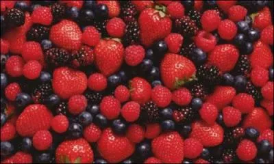 Lequel de ces fruits rouges est le plus riche en vitamine C ?