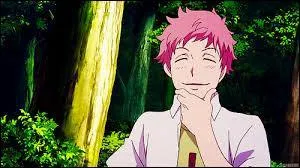 Apprenti exorciste  l'Acadmie de la Croix-Vraie, il a peur des insectes :