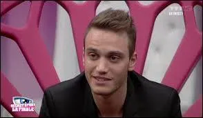 Quel est le secret de Julien ?