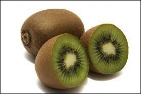 Le kiwi est un fruit contenant beaucoup d'eau, à la chair souvent sucrée, le premier producteur mondial de ce fruit est l'Italie, mais c'est aussi un oiseau qui n'est pas capable de voler, il est en voie de disparition et l'on ne peut en voir qu'en [... ] !